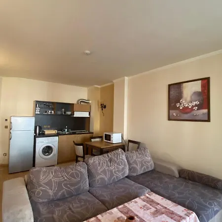 Апартаменти Atrium 402 Elenite One Bedroom *