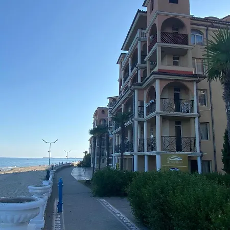 Апартамент Atrium 402 Elenite One Bedroom *