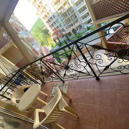 Апартаменти Atrium 402 Elenite One Bedroom