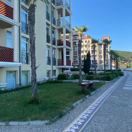 Atrium 402 Elenite One Bedroom Апартамент *
