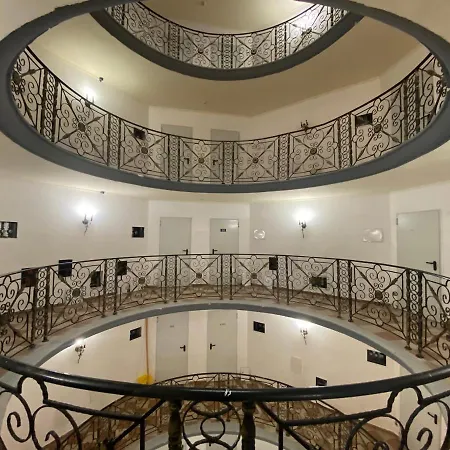 Atrium 402 Elenite One Bedroom Apartmán