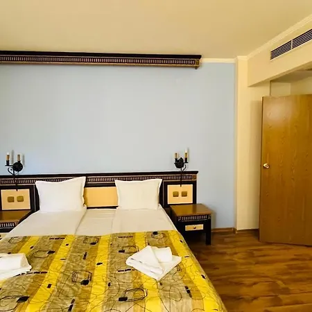 Atrium 402 Elenite One Bedroom Apartmán *